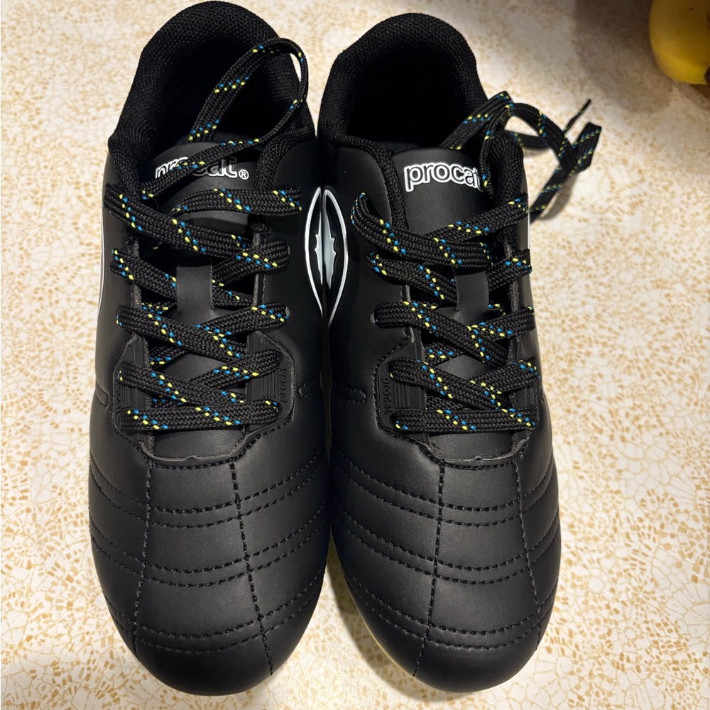 Puma Kids Black Sneakers with Patterned Laces